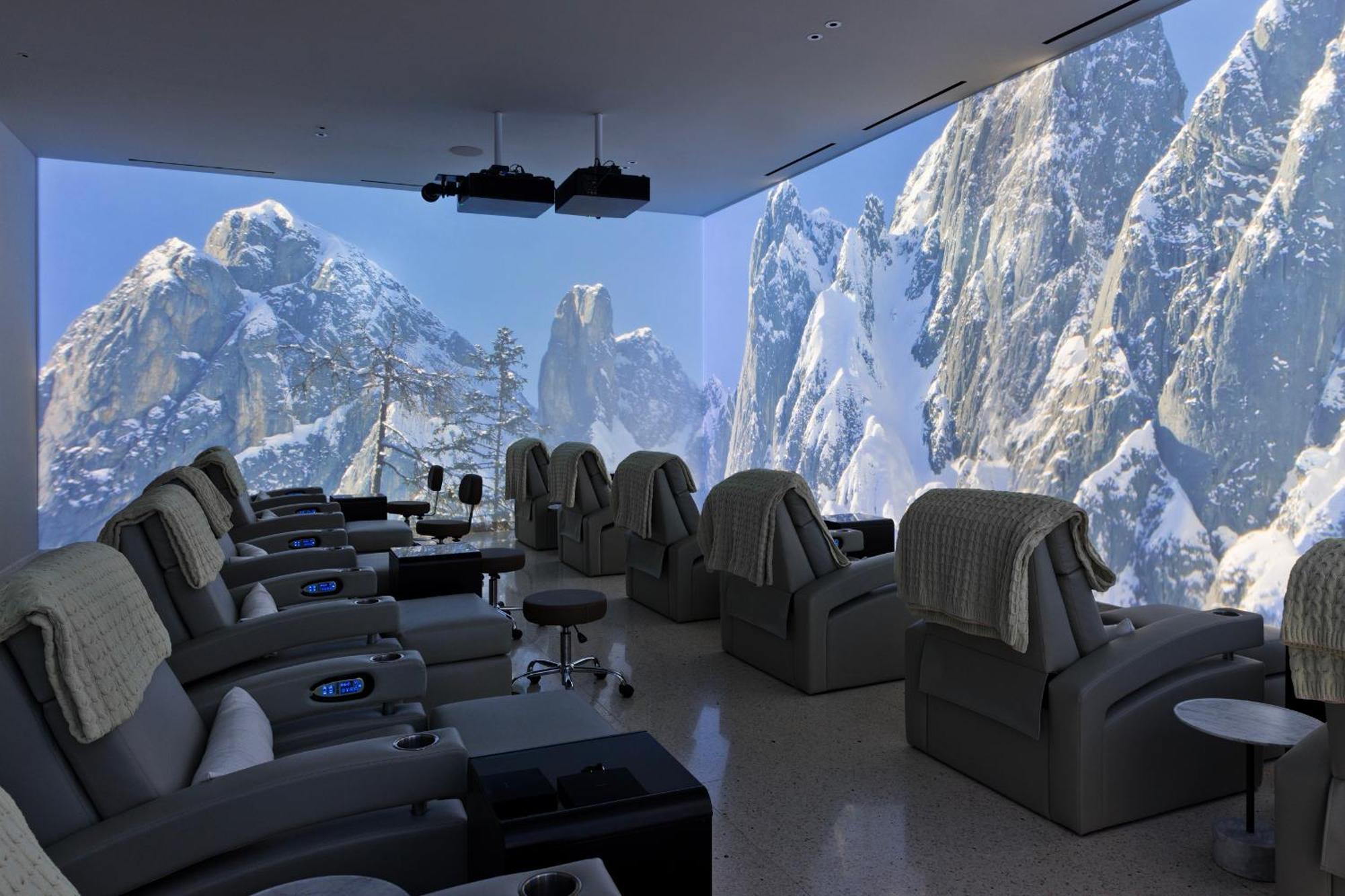 Fontainebleau Las Vegas Exterior foto The 360° theater at the Four Seasons Resort Whistler